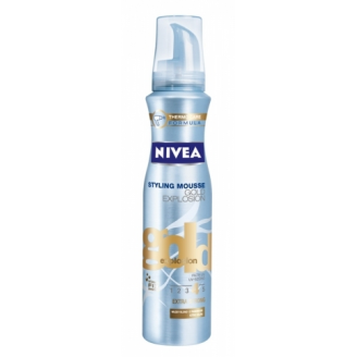 NIVEA HAIR CARE STYLING PIANKA DO WŁOSÓW BLOND I Z PASEMKAMI